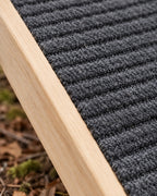 Rampe pour chien en bois massif réglable 70 cm, Modele unique — détails et finitions. Taille présentée : 70 cm.