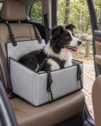 Siège de voiture pour chien avec cadre, Gris — en situation