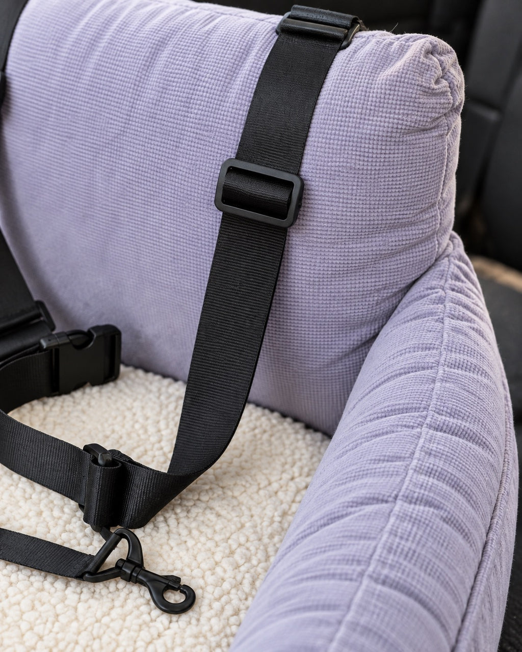 Siège de voiture pour chien — Confort, Violet — détails et finitions